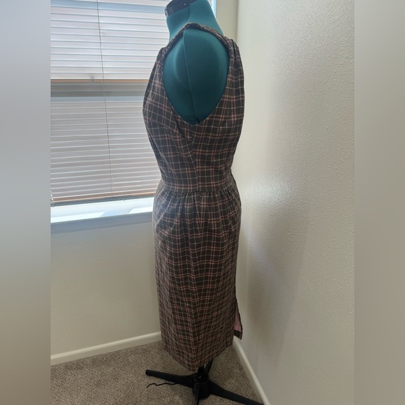 Pinup Couture Brown and Pink Harley wiggle dress - Picture 2 of 5